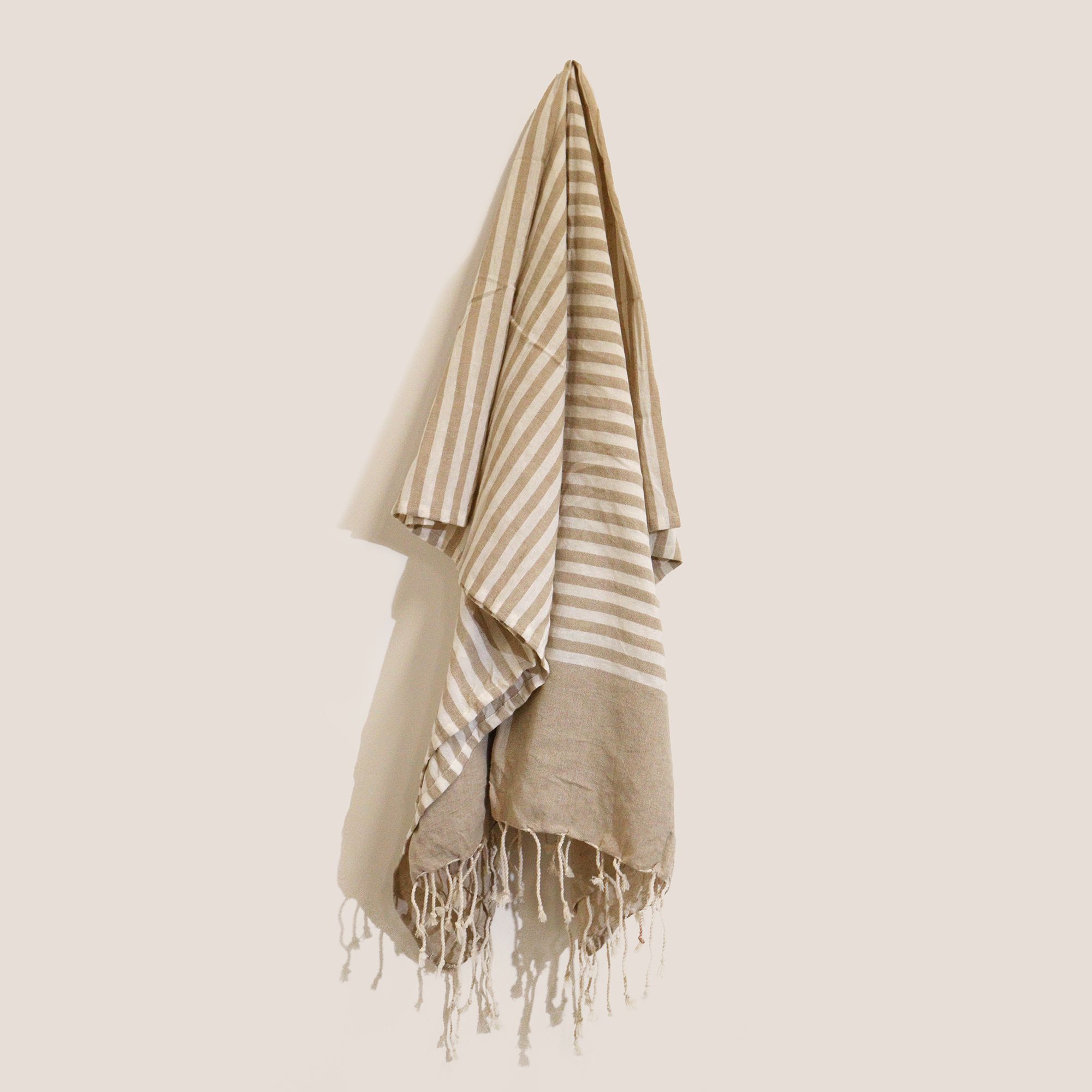 Cotton Pario Throw – 100×180 cm – Warm Sand | www.artisan-gifts.co.uk 2 Cotton Pario Throw – 100×180 cm – Warm Sand | www.artisan-gifts.co.uk 1