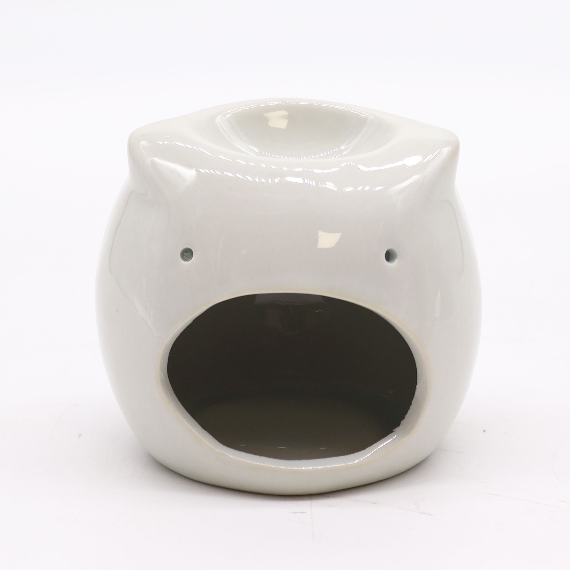 Classic White Oil Burner – Short Owl | www.artisan-gifts.co.uk 3 Classic White Oil Burner – Short Owl | www.artisan-gifts.co.uk 2